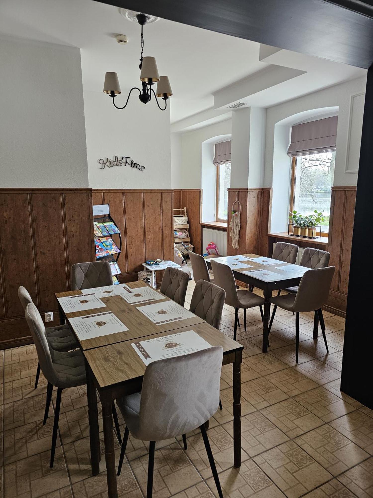 Zajazd Zamkowy - Schlossgasthof Krąg Exterior foto